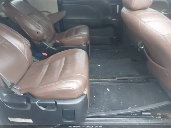 5TDYK3DC6GS698608 2016 TOYOTA SIENNA - Image 8