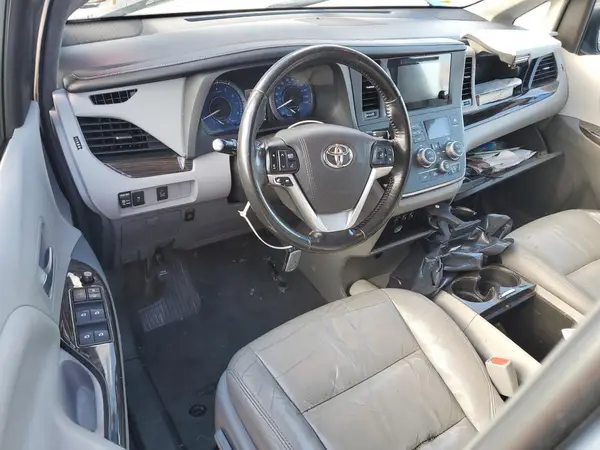 5TDYK3DC6GS700471 2016 TOYOTA SIENNA - Image 8