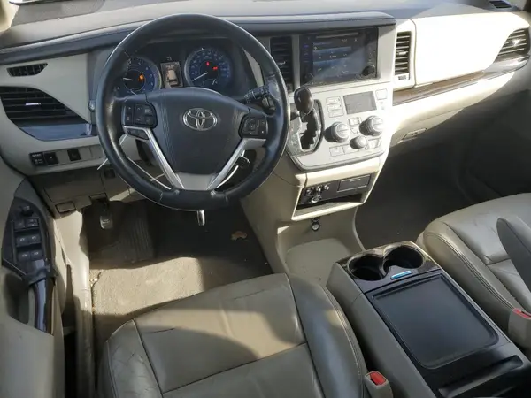 5TDYK3DC6GS701880 2016 TOYOTA SIENNA - Image 8
