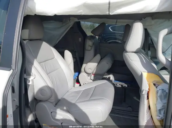 5TDYK3DC6GS708182 2016 TOYOTA SIENNA - Image 8