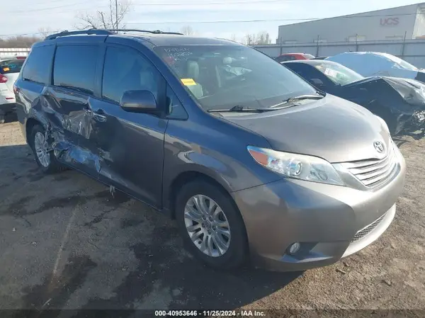 5TDYK3DC6GS710062 2016 TOYOTA SIENNA - Image 1