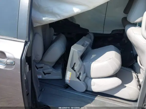 5TDYK3DC6GS713124 2016 TOYOTA SIENNA - Image 8