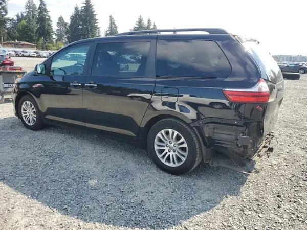 5TDYK3DC6GS721109 2016 TOYOTA SIENNA - Image 2