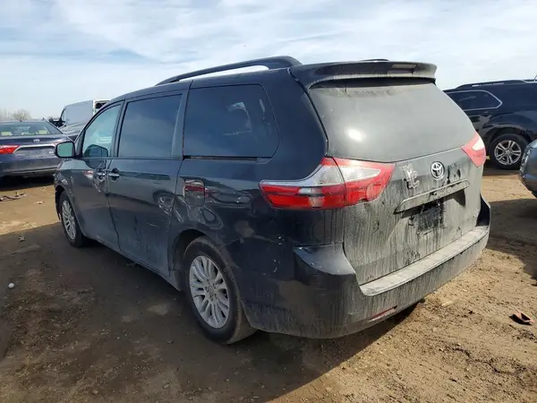 5TDYK3DC6GS721319 2016 TOYOTA SIENNA - Image 2