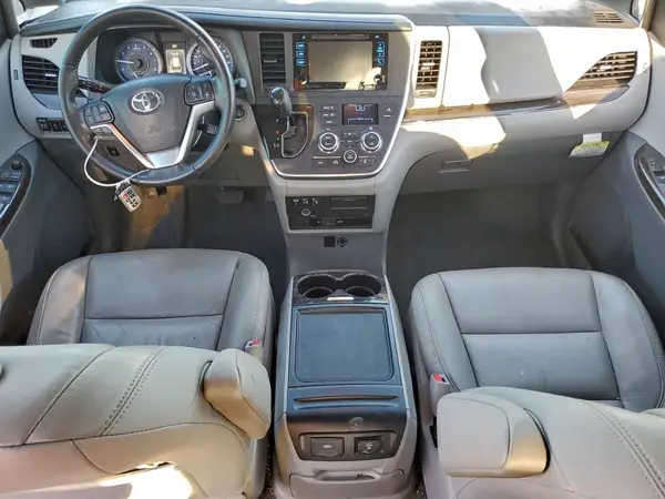 5TDYK3DC6GS732143 2016 TOYOTA SIENNA - Image 8
