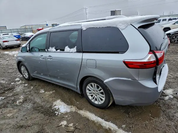 5TDYK3DC6GS733597 2016 TOYOTA SIENNA - Image 2
