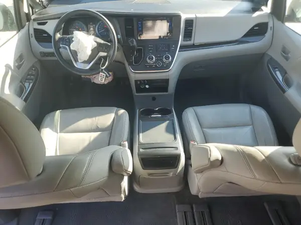 5TDYK3DC6GS744986 2016 TOYOTA SIENNA - Image 8