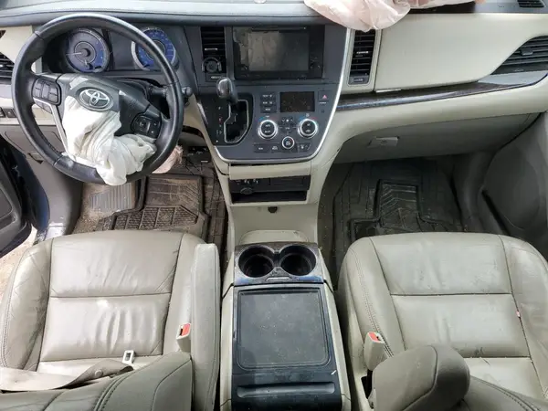 5TDYK3DC6GS750254 2016 TOYOTA SIENNA - Image 8