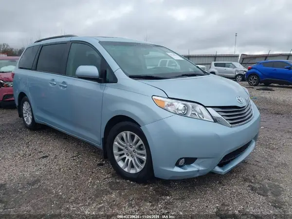 5TDYK3DC6GS752523 2016 TOYOTA SIENNA - Image 1