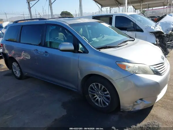 5TDYK3DC6GS755227 2016 TOYOTA SIENNA - Image 1