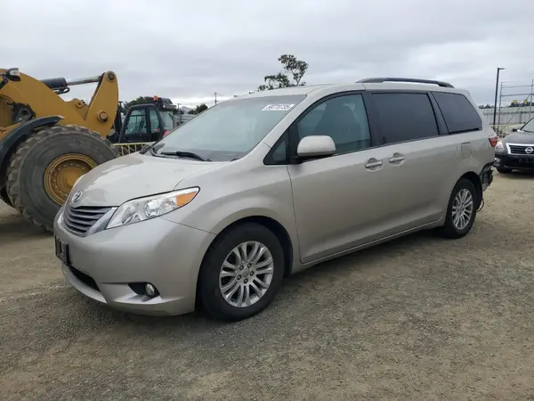 5TDYK3DC6GS756314 2016 TOYOTA SIENNA - Image 1