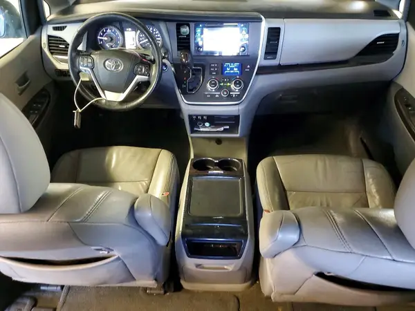 5TDYK3DC6GS764686 2016 TOYOTA SIENNA - Image 8