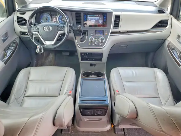 5TDYK3DC7GS698021 2016 TOYOTA SIENNA - Image 8