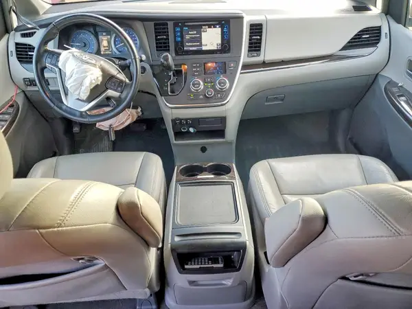 5TDYK3DC7GS704559 2016 TOYOTA SIENNA - Image 8