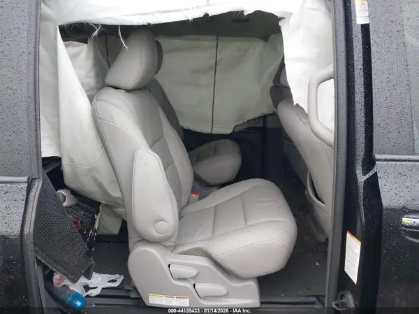 5TDYK3DC7GS708255 2016 TOYOTA SIENNA - Image 8