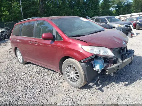 5TDYK3DC7GS711964 2016 TOYOTA SIENNA - Image 1