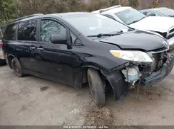 5TDYK3DC7GS719031 2016 TOYOTA SIENNA