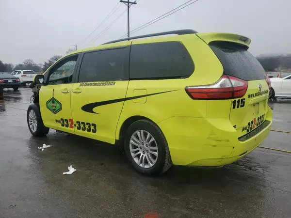 5TDYK3DC7GS736444 2016 TOYOTA SIENNA - Image 2