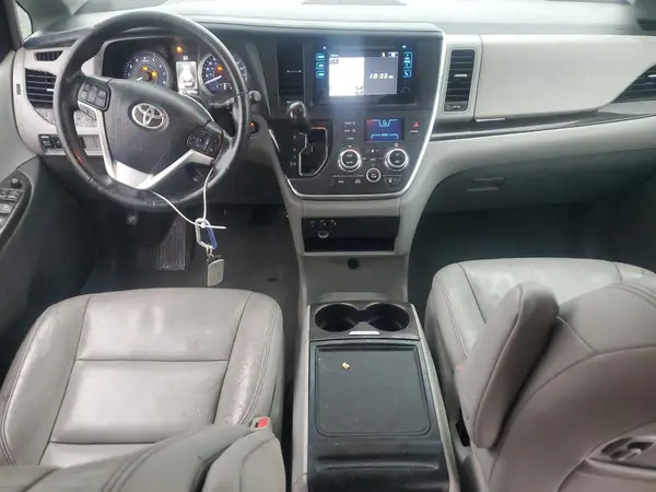 5TDYK3DC7GS736444 2016 TOYOTA SIENNA - Image 8