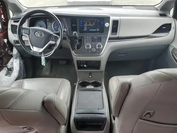5TDYK3DC7GS736508 2016 TOYOTA SIENNA - Image 8