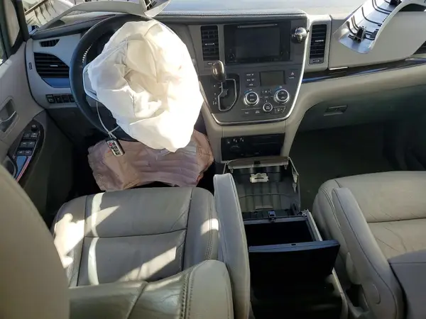 5TDYK3DC7GS736718 2016 TOYOTA SIENNA - Image 8