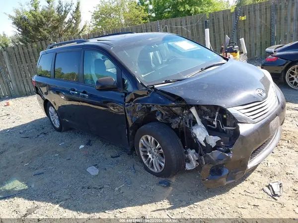5TDYK3DC7GS737464 2016 TOYOTA SIENNA - Image 1