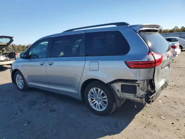 5TDYK3DC7GS740610 2016 TOYOTA SIENNA - Image 2