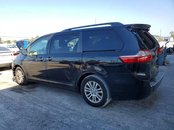5TDYK3DC7GS742194 2016 TOYOTA SIENNA - Image 2
