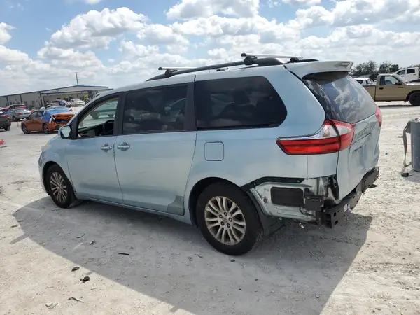 5TDYK3DC7GS742969 2016 TOYOTA SIENNA - Image 2