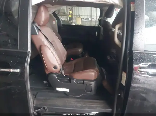 5TDYK3DC7GS762431 2016 TOYOTA SIENNA - Image 8