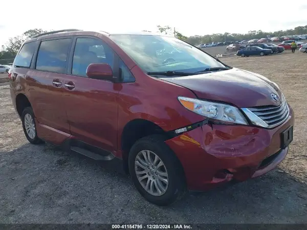 5TDYK3DC8GS701072 2016 TOYOTA SIENNA - Image 1