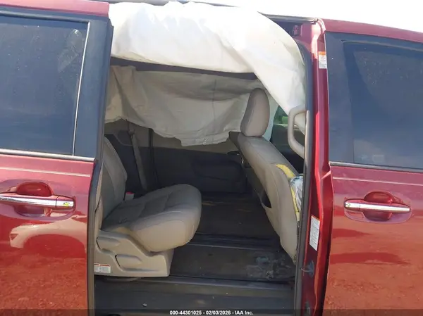 5TDYK3DC8GS702657 2016 TOYOTA SIENNA - Image 8
