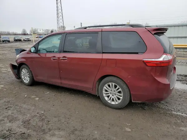 5TDYK3DC8GS704389 2016 TOYOTA SIENNA - Image 2
