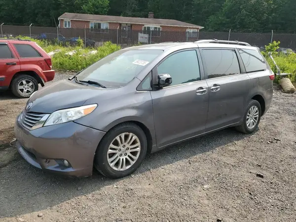 5TDYK3DC8GS707311 2016 TOYOTA SIENNA - Image 1