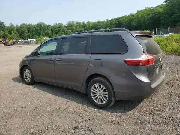 5TDYK3DC8GS707311 2016 TOYOTA SIENNA - Image 2