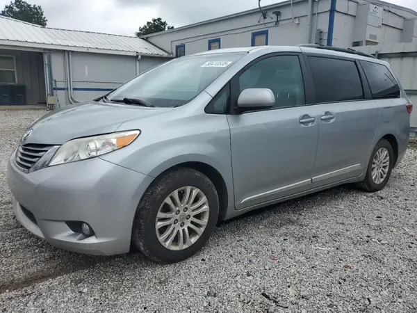 5TDYK3DC8GS707910 2016 TOYOTA SIENNA - Image 1