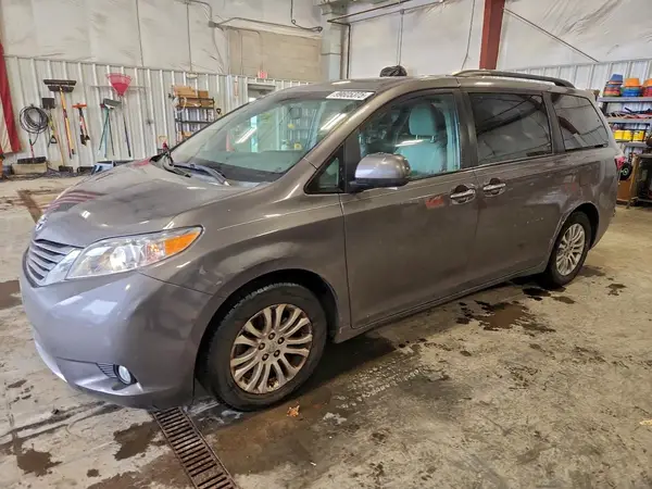 5TDYK3DC8GS712847 2016 TOYOTA SIENNA - Image 1