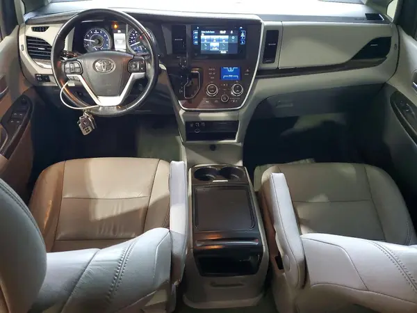 5TDYK3DC8GS713027 2016 TOYOTA SIENNA - Image 8