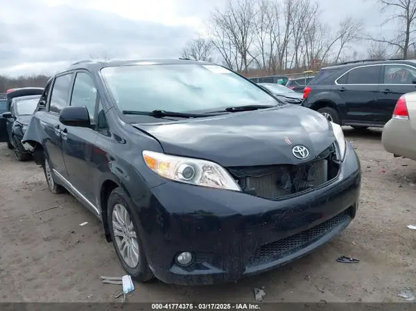 5TDYK3DC8GS718289 2016 TOYOTA SIENNA - Image 1