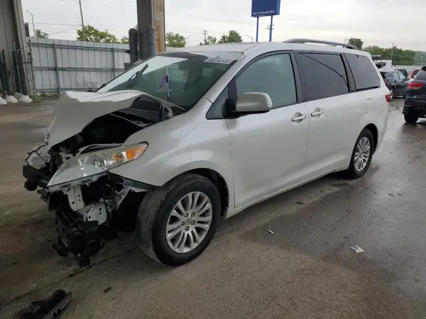 5TDYK3DC8GS729616 2016 TOYOTA SIENNA - Image 1