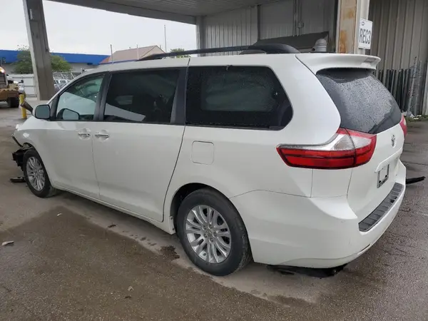 5TDYK3DC8GS729616 2016 TOYOTA SIENNA - Image 2