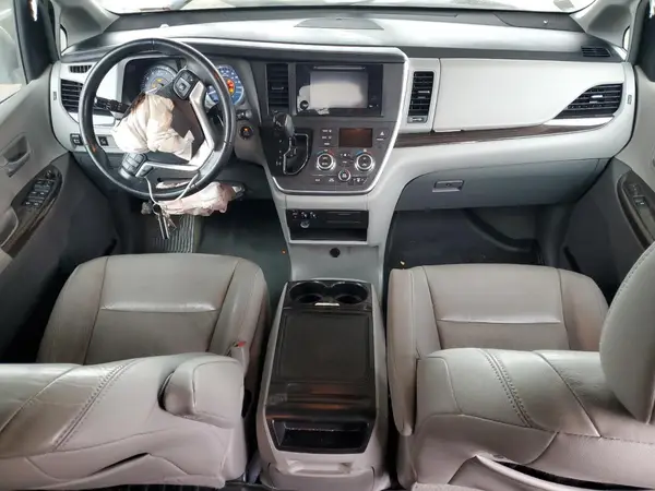 5TDYK3DC8GS729616 2016 TOYOTA SIENNA - Image 8