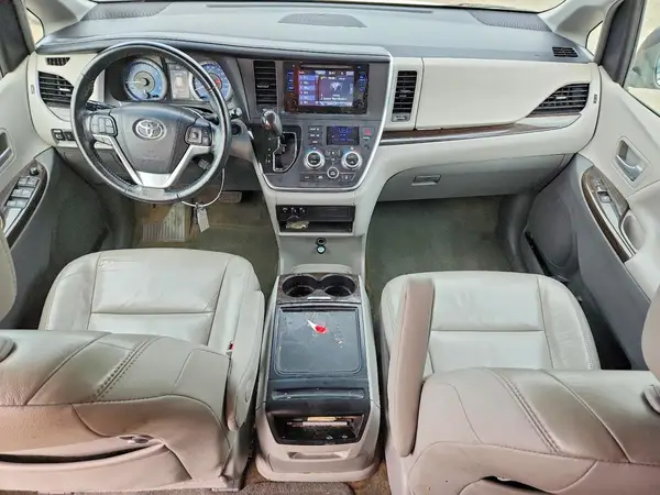 5TDYK3DC8GS736064 2016 TOYOTA SIENNA - Image 8