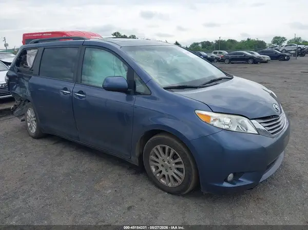 5TDYK3DC8GS738722 2016 TOYOTA SIENNA - Image 1