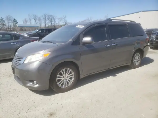 5TDYK3DC8GS746237 2016 TOYOTA SIENNA - Image 1