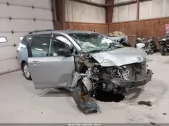 5TDYK3DC8GS752250 2016 TOYOTA SIENNA