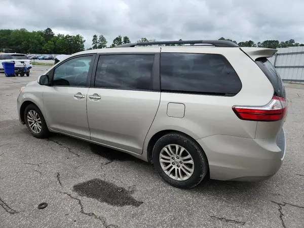 5TDYK3DC8GS755696 2016 TOYOTA SIENNA - Image 2