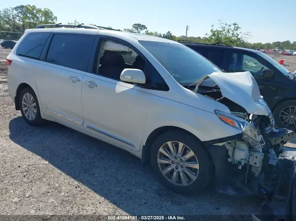 5TDYK3DC8GS758226 2016 TOYOTA SIENNA - Image 1