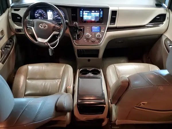 5TDYK3DC8GS760803 2016 TOYOTA SIENNA - Image 8
