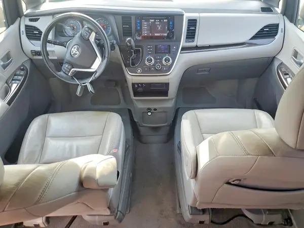 5TDYK3DC8GS761952 2016 TOYOTA SIENNA - Image 8